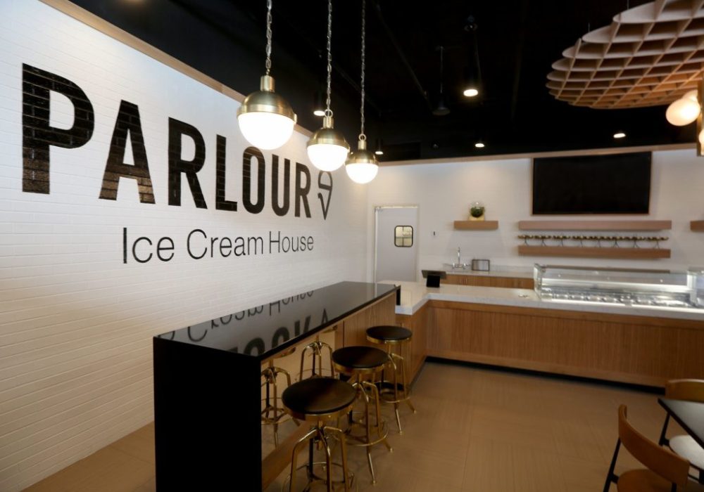 2 Parlour-Ice-Cream-House-Design-Ciam-Gelato-Display-Case-1024x732